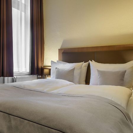 Hotel Alster Hamburgo Exterior foto