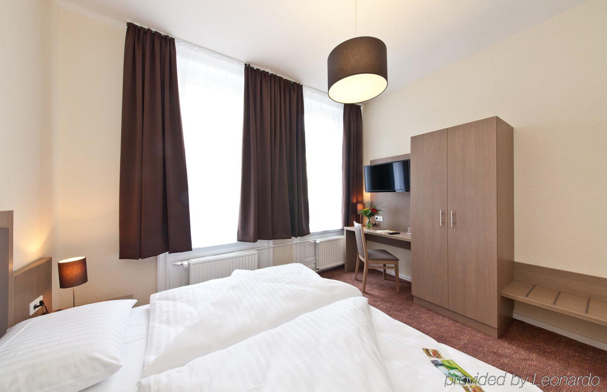Hotel Alster Hamburgo Exterior foto