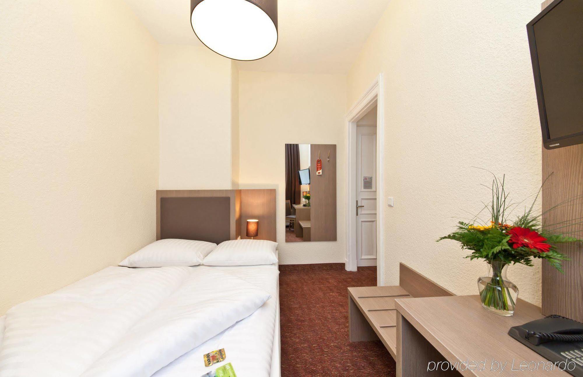 Hotel Alster Hamburgo Exterior foto